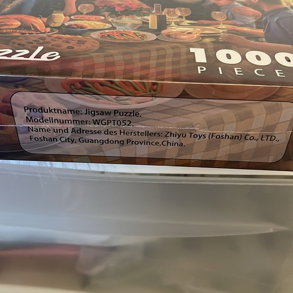 Becko Puzzle  1000 pieces  Thanksgiving Dinner NWT - Picture 2 of 3